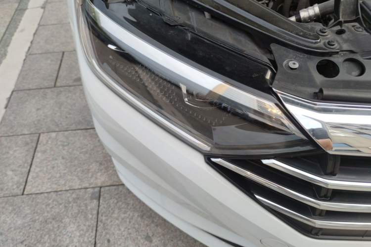 Used Volkswagen Sagitar 2021 280TSI DSG Luxury Smart Connectivity Edition Right Front Headlight