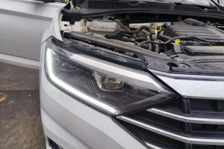 Used Volkswagen Sagitar 2021 280TSI DSG Excellence Edition Right Front Headlight