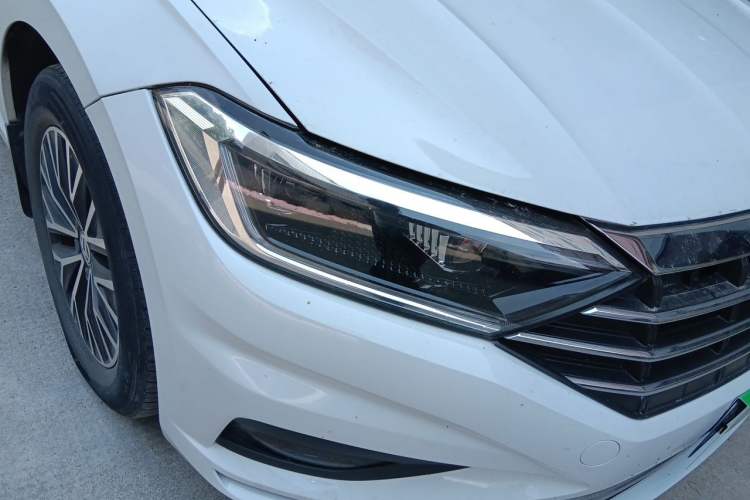 Used Volkswagen Sagitar 2021 200TSI DSG Comfort Connect Edition Right Front Headlight
