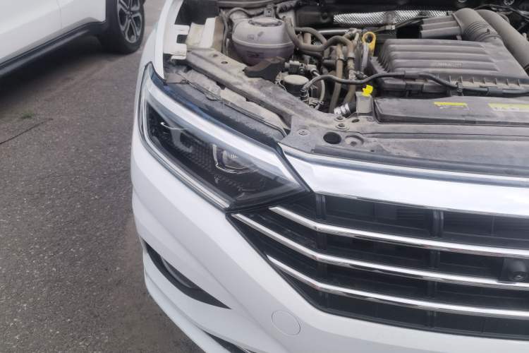 Used Volkswagen Sagitar 2021 280TSI DSG Excellence Edition Right Front Headlight