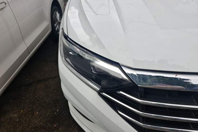 Used Volkswagen Sagitar 2021 280TSI DSG 30th Anniversary Edition Right Front Headlight