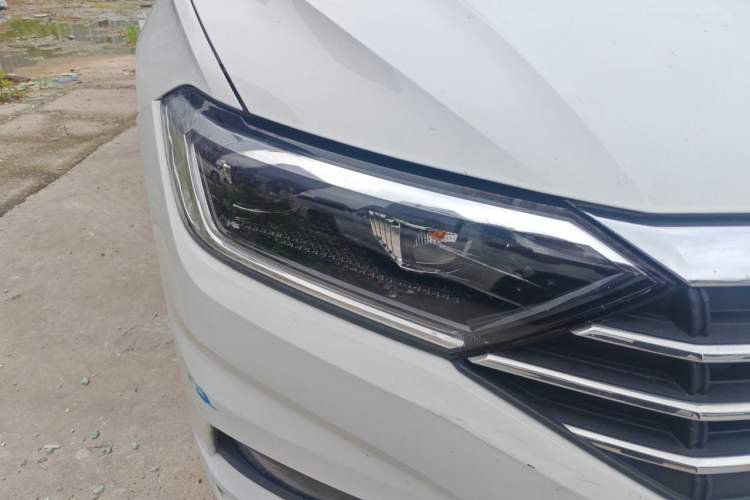 Used Volkswagen Sagitar 2021 280TSI DSG Excellence Edition Right Front Headlight