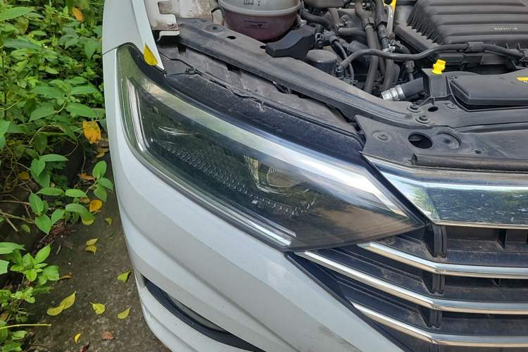 Used Volkswagen Sagitar 2021 280TSI DSG Comfort Connect Edition Right Front Headlight