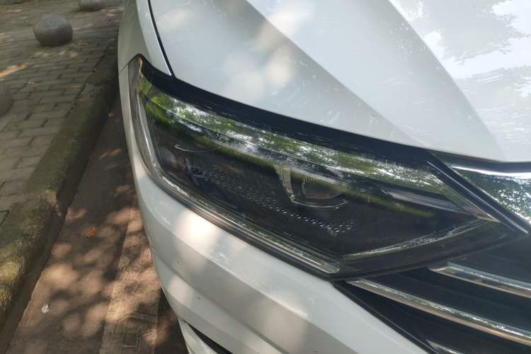 Used Volkswagen Sagitar 2021 280TSI DSG Excellence Edition Right Front Headlight