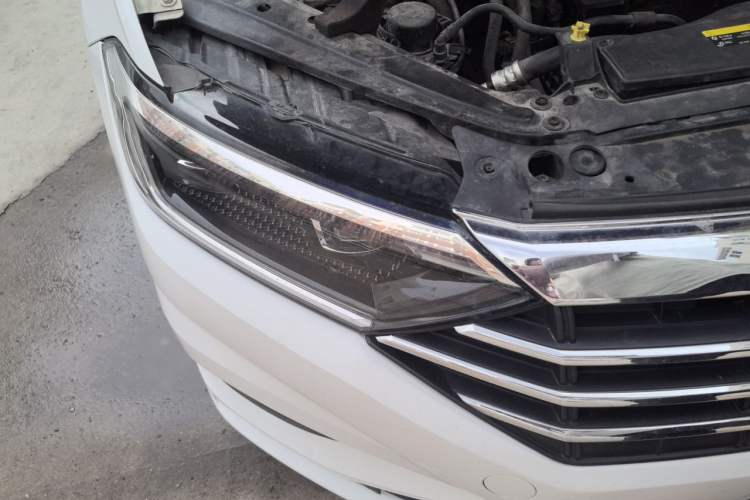 Used Volkswagen Sagitar 2021 280TSI DSG Comfort Connect Edition Right Front Headlight
