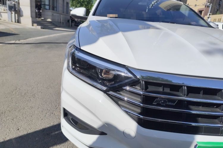 Used Volkswagen Sagitar 2021 200TSI DSG Comfort Connect Edition Right Front Headlight