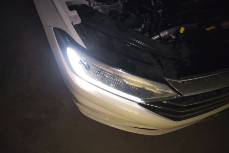 Used Volkswagen Sagitar 2021 280TSI DSG Excellence Edition Right Front Headlight