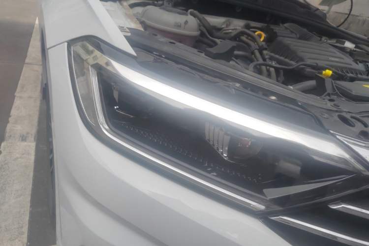 Used Volkswagen Sagitar 2021 280TSI DSG Comfort Connect Edition Right Front Headlight