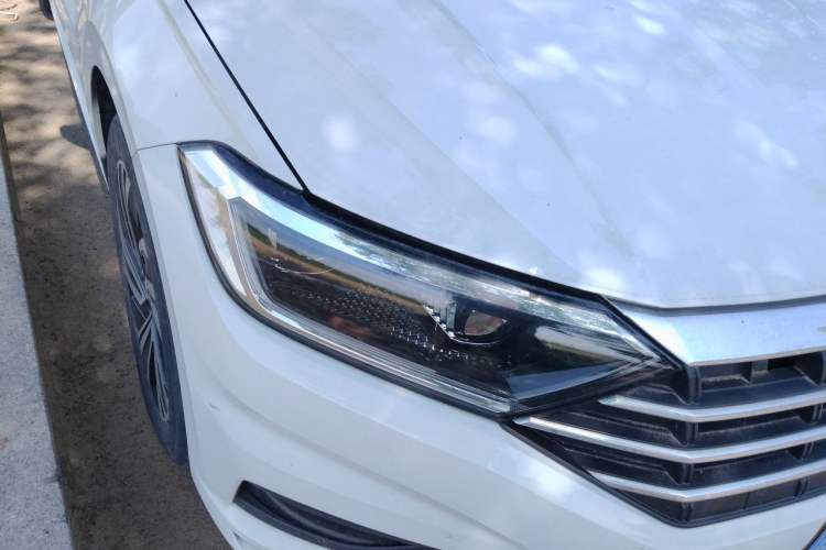 Used Volkswagen Sagitar 2021 280TSI DSG 30th Anniversary Edition Right Front Headlight