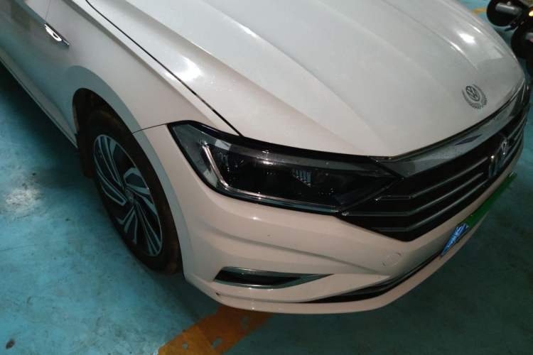 Used Volkswagen Sagitar 2021 280TSI DSG 30th Anniversary Edition Right Front Headlight