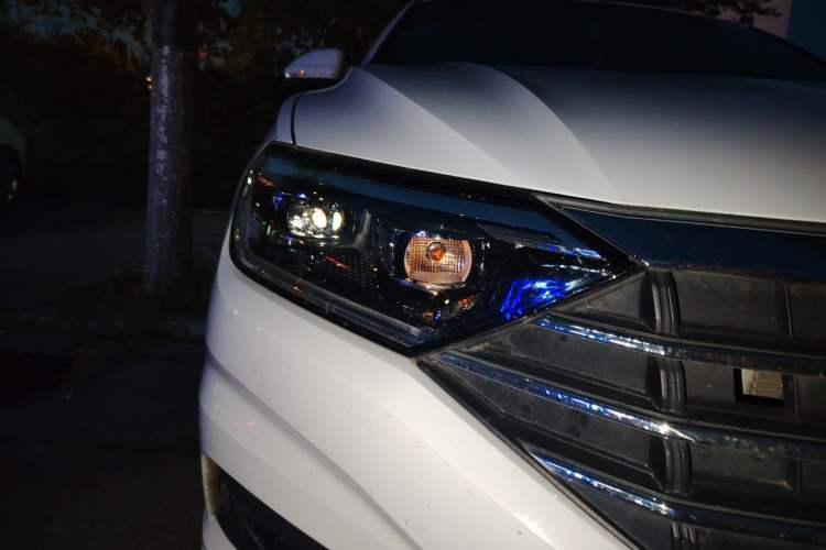 Used Volkswagen Sagitar 2021 280TSI DSG Excellence Edition Right Front Headlight