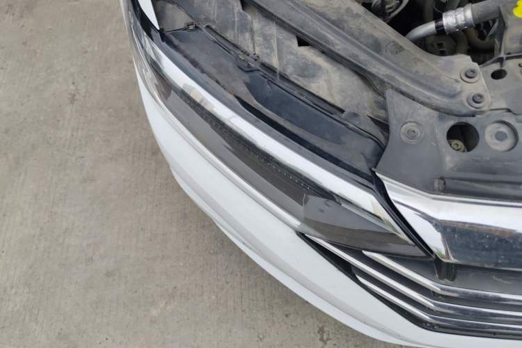 Used Volkswagen Sagitar 2021 280TSI DSG Luxury Smart Connectivity Edition Right Front Headlight