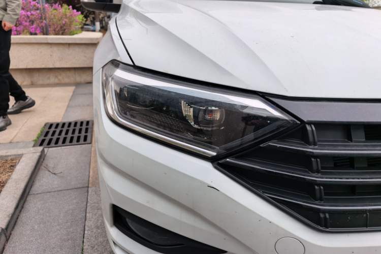 Used Volkswagen Sagitar 2021 200TSI DSG Comfort Connect Edition Right Front Headlight