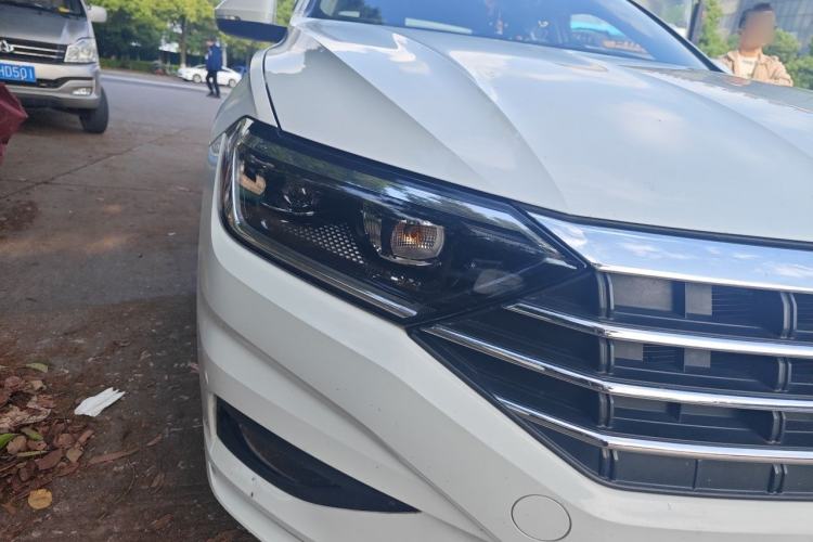 Used Volkswagen Sagitar 2021 280TSI DSG Comfort Connect Edition Right Front Headlight