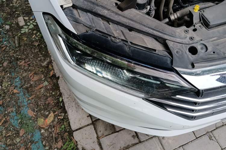 Used Volkswagen Sagitar 2021 280TSI DSG Comfort Connect Edition Right Front Headlight