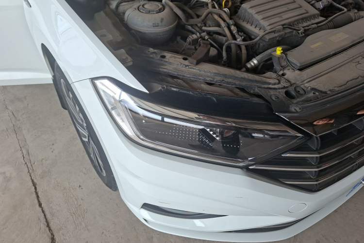 Used Volkswagen Sagitar 2021 280TSI DSG Excellence Edition Right Front Headlight