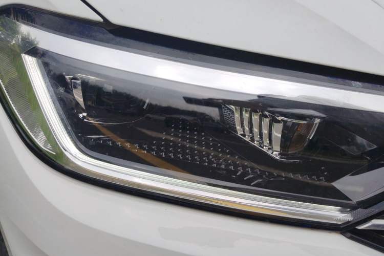 Used Volkswagen Sagitar 2021 280TSI DSG Excellence Edition Right Front Headlight
