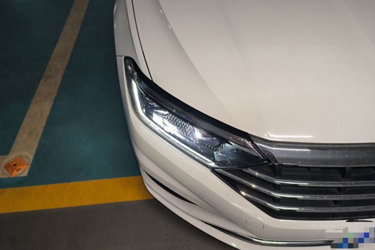 Used Volkswagen Sagitar 2021 200TSI DSG Comfort Connect Edition Right Front Headlight