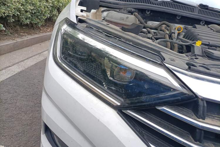 Used Volkswagen Sagitar 2021 280TSI DSG Comfort Connect Edition Right Front Headlight