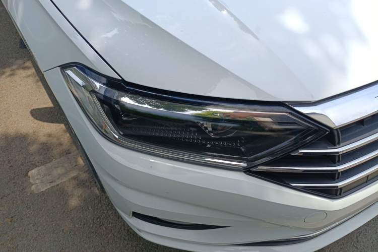 Used Volkswagen Sagitar 2021 280TSI DSG Luxury Smart Connectivity Edition Right Front Headlight