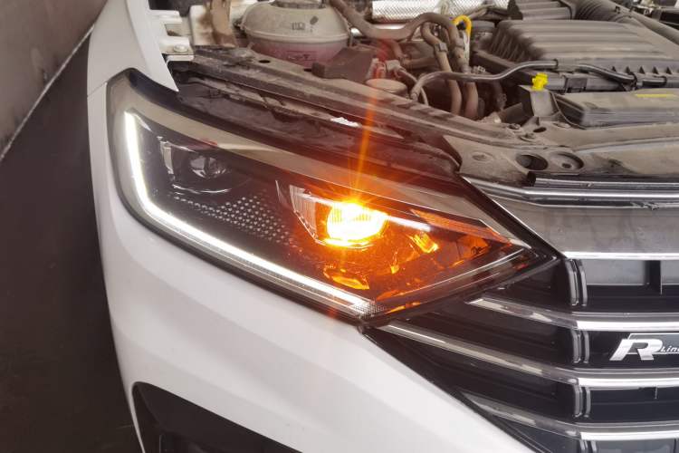 Used Volkswagen Sagitar 2021 280TSI DSG R-Line Smart Connectivity Version Right Front Headlight