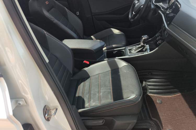 Used Volkswagen Sagitar 2021 280TSI DSG 30th Anniversary Edition Right Front Seat