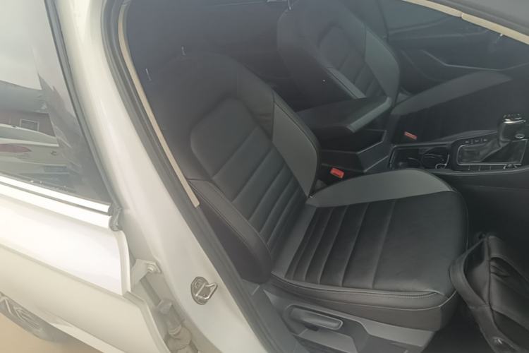 Used Volkswagen Sagitar 2021 200TSI DSG Comfort Connect Edition Right Front Seat