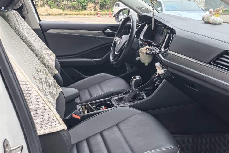 Used Volkswagen Sagitar 2021 280TSI DSG Excellence Edition Right Front Seat