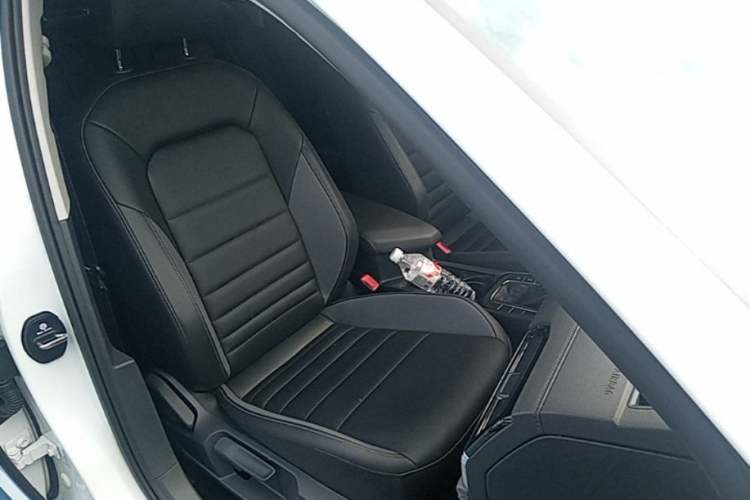 Used Volkswagen Sagitar 2021 280TSI DSG Comfort Connect Edition Right Front Seat