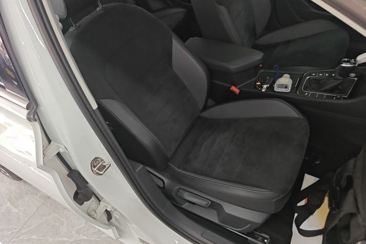 Used Volkswagen Sagitar 2021 280TSI DSG Excellence Edition Right Front Seat
