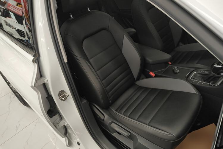 Used Volkswagen Sagitar 2021 200TSI DSG Comfort Connect Edition Right Front Seat