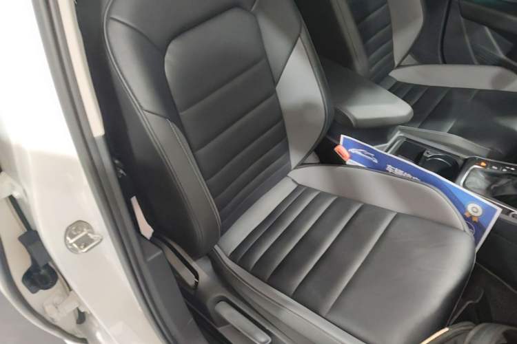 Used Volkswagen Sagitar 2021 280TSI DSG Comfort Connect Edition Right Front Seat