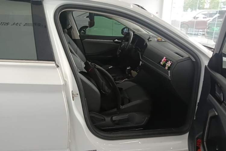 Used Volkswagen Sagitar 2021 280TSI DSG Excellence Edition Right Front Seat