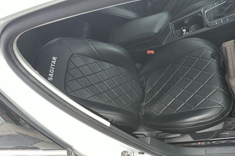 Used Volkswagen Sagitar 2021 280TSI DSG Excellence Edition Right Front Seat