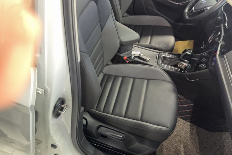Used Volkswagen Sagitar 2021 280TSI DSG Comfort Connect Edition Right Front Seat