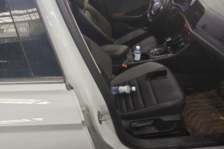 Used Volkswagen Sagitar 2021 280TSI DSG Excellence Edition Right Front Seat