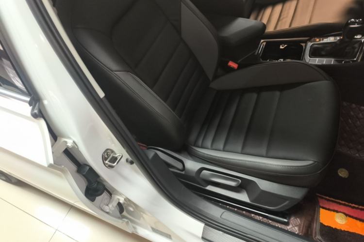 Used Volkswagen Sagitar 2021 200TSI DSG Comfort Connect Edition Right Front Seat