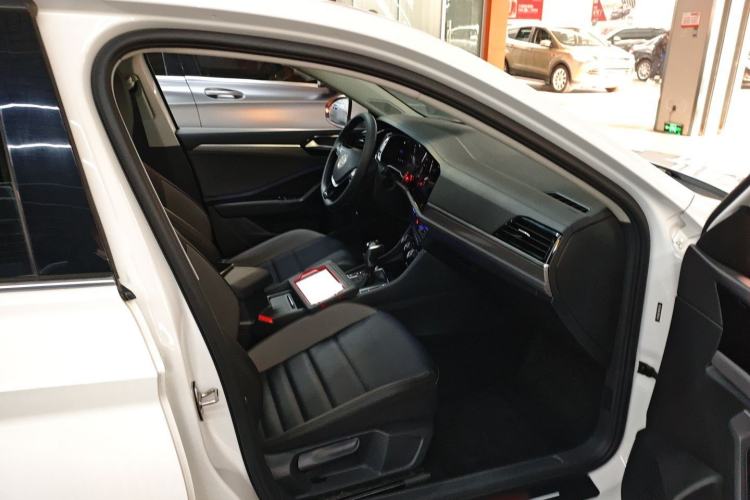 Used Volkswagen Sagitar 2021 280TSI DSG Excellence Edition Right Front Seat