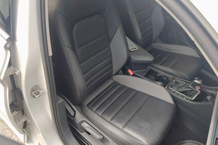 Used Volkswagen Sagitar 2021 280TSI DSG Comfort Connect Edition Right Front Seat