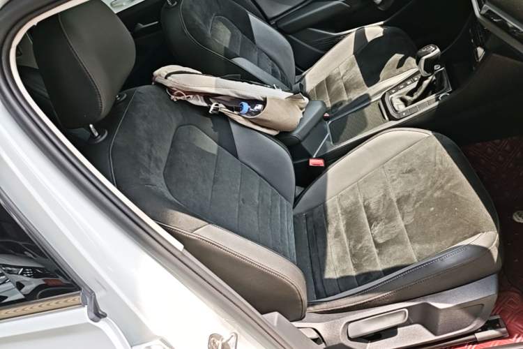 Used Volkswagen Sagitar 2021 280TSI DSG Excellence Edition Right Front Seat