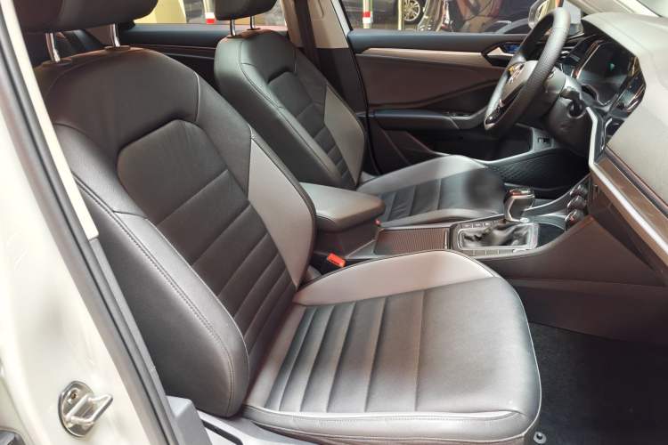 Used Volkswagen Sagitar 2021 280TSI DSG Comfort Connect Edition Right Front Seat