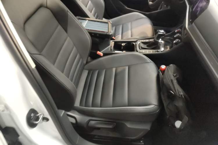 Used Volkswagen Sagitar 2021 200TSI DSG Comfort Connect Edition Right Front Seat
