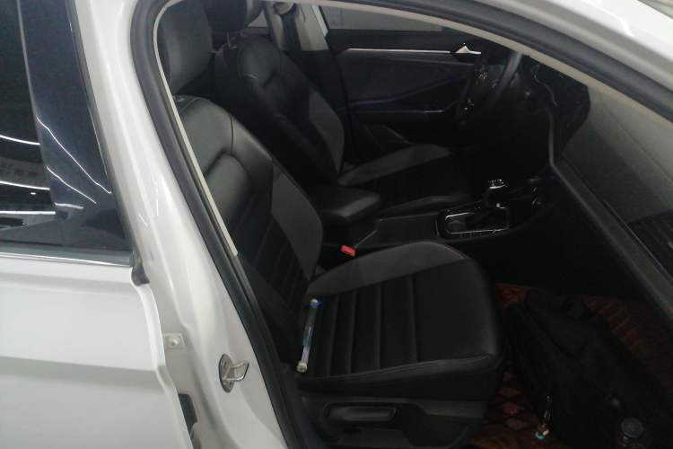 Used Volkswagen Sagitar 2021 200TSI DSG Comfort Connect Edition Right Front Seat