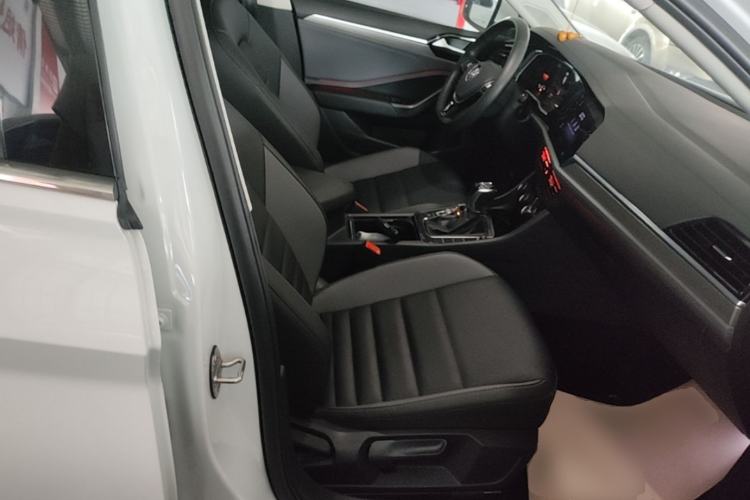 Used Volkswagen Sagitar 2021 280TSI DSG Comfort Connect Edition Right Front Seat