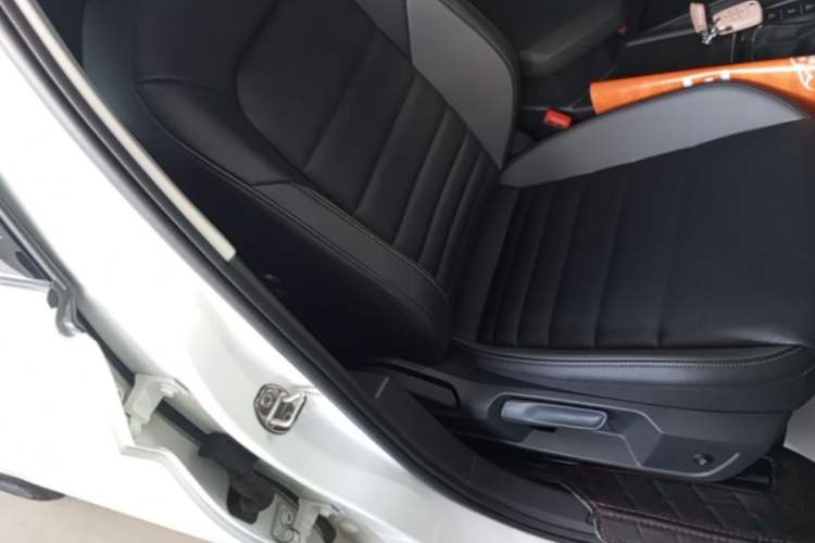 Used Volkswagen Sagitar 2021 280TSI DSG Comfort Connect Edition Right Front Seat