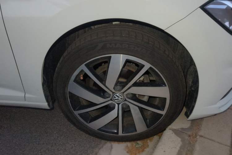 Used Volkswagen Sagitar 2021 280TSI DSG Excellence Edition Right Front Wheel Hub