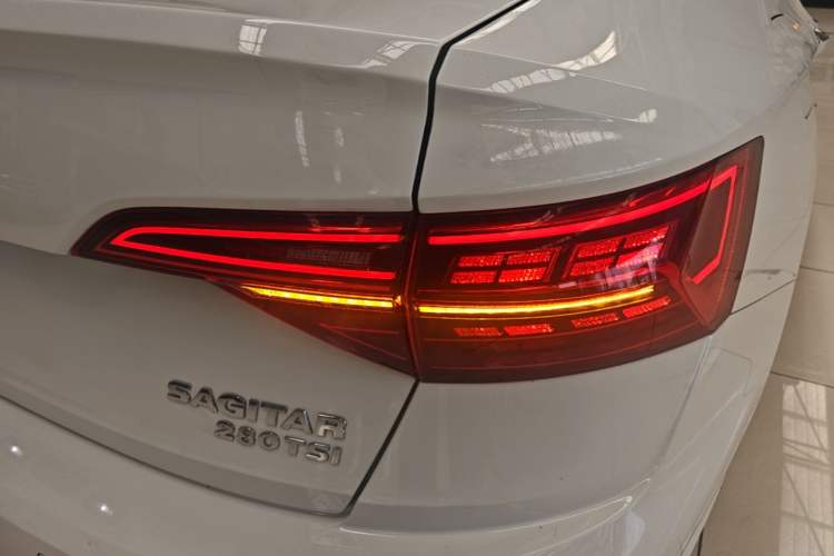 Used Volkswagen Sagitar 2021 200TSI DSG Excellence Edition Right Rear Taillight