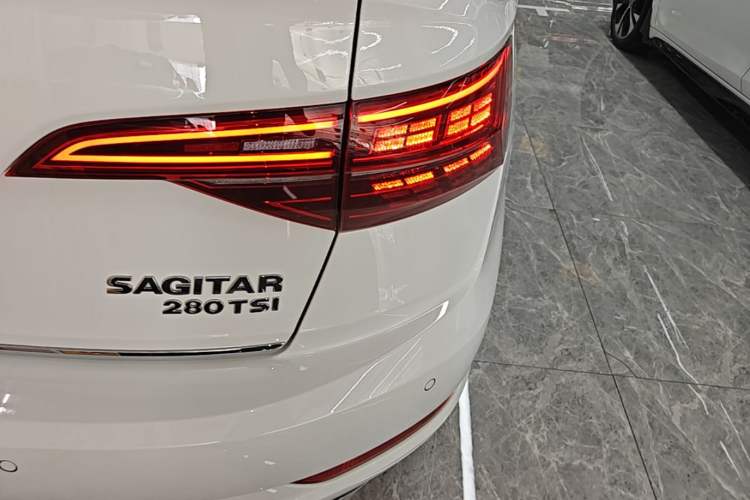 Used Volkswagen Sagitar 2021 280TSI DSG Excellence Edition Right Rear Taillight