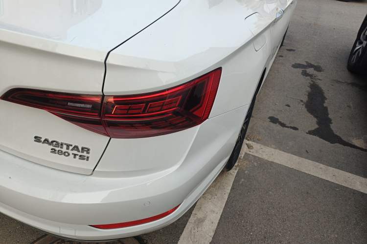 Used Volkswagen Sagitar 2021 280TSI DSG Comfort Connect Edition Right Rear Taillight