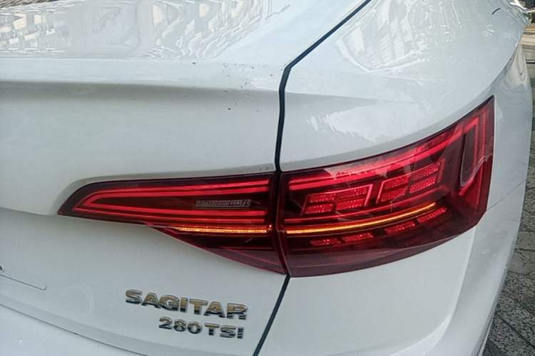 Used Volkswagen Sagitar 2021 280TSI DSG Comfort Connect Edition Right Rear Taillight